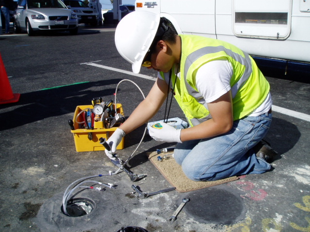 Environmental Support Technologies - Soil Gas Analyze